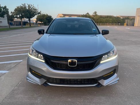 Used 2016 Honda Accord EX image 1