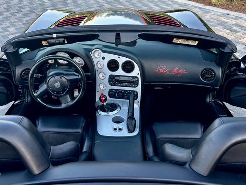 Used 2004 Dodge Viper SRT-10 RWD image 9