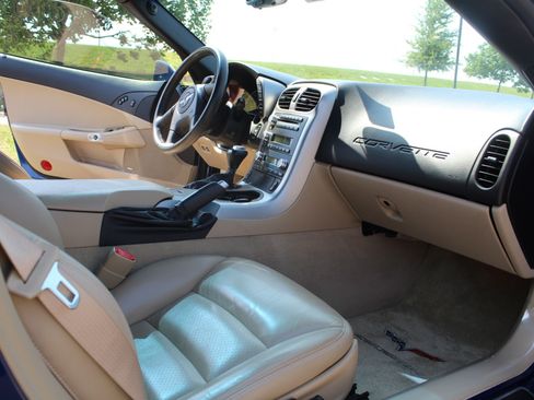 Used 2005 Chevrolet Corvette Coupe w/ Preferred Equipment Group image 17