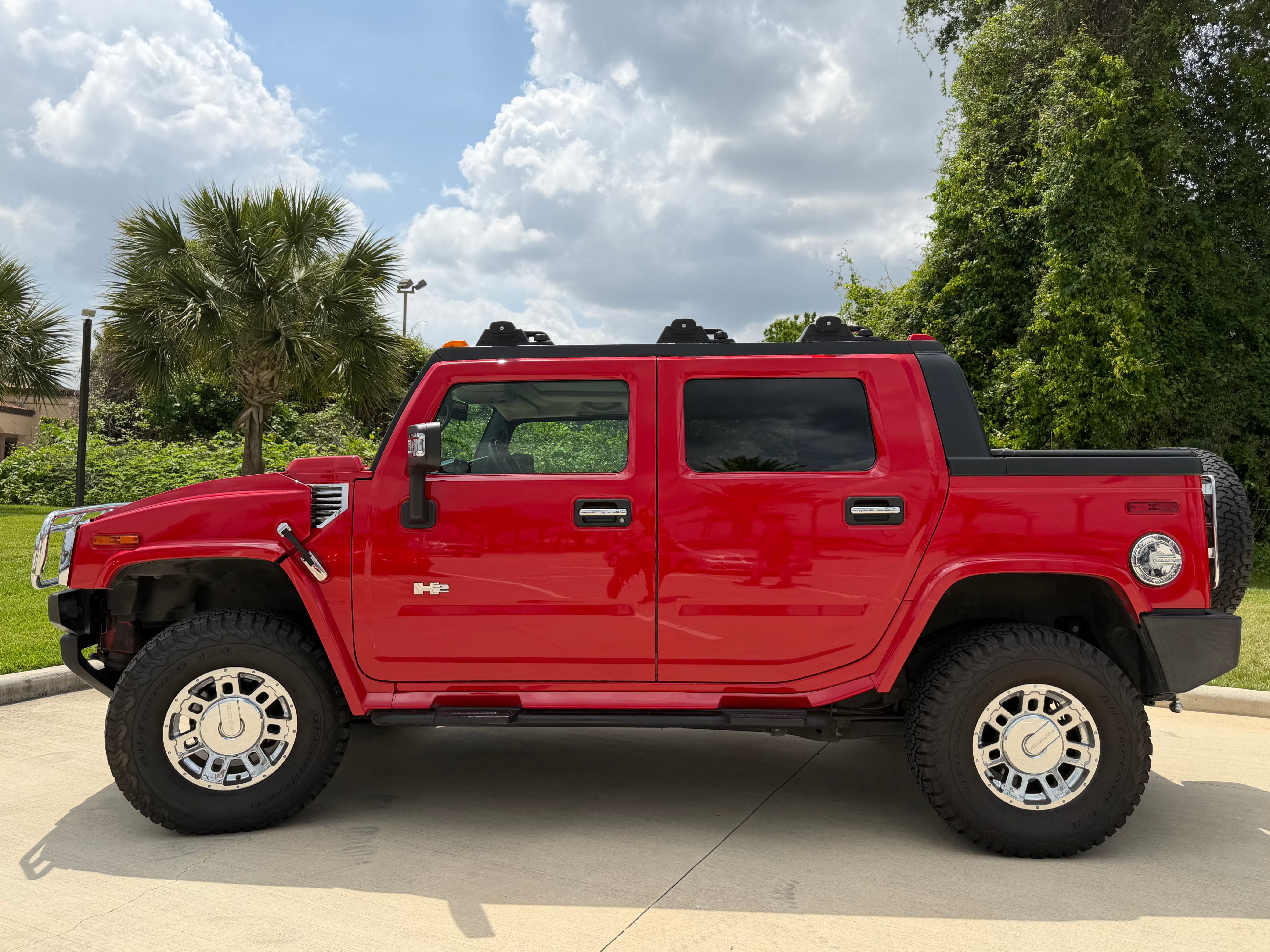 Used 2007 HUMMER H2 SUT w/ Special Edition AWD/4WD image 2