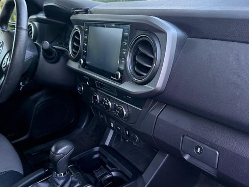 Used 2021 Toyota Tacoma TRD Sport image 22
