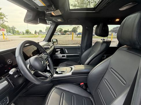 Used 2025 Mercedes-Benz G 550 image 15