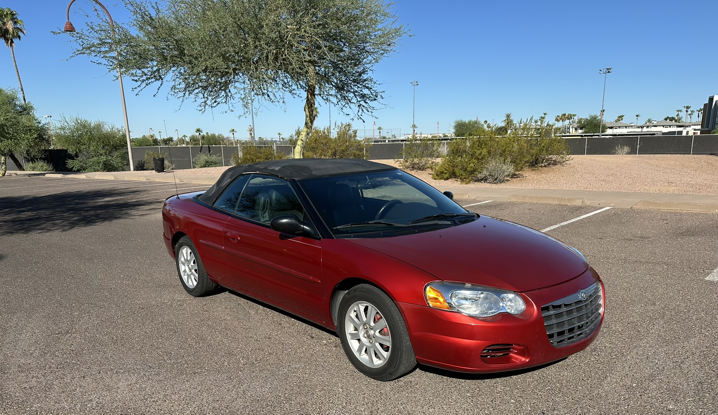 Used 2004 Chrysler Sebring GTC FWD image 12