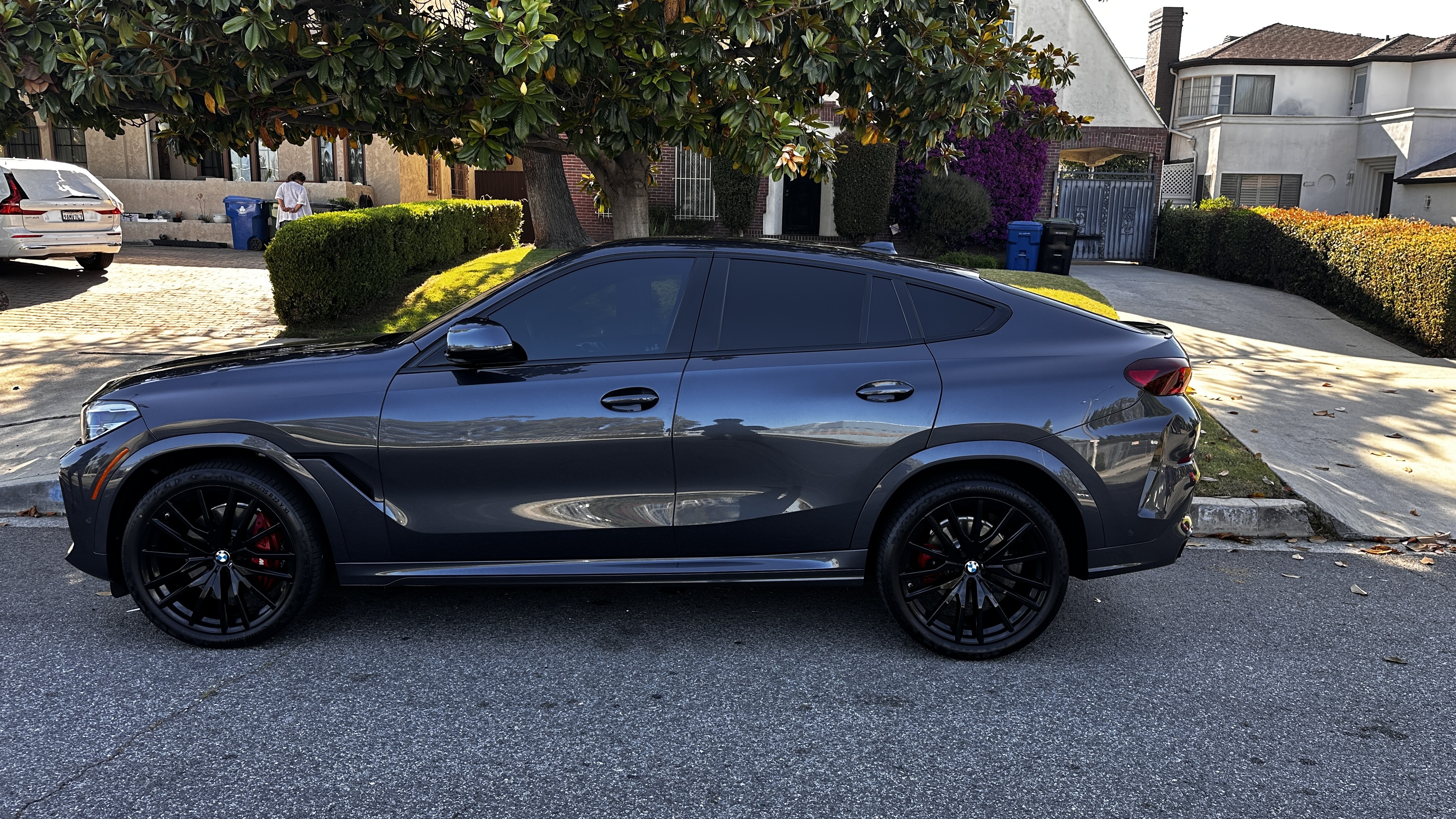 Used 2022 BMW X6 xDrive40i w/ M Sport Package AWD/4WD image 10