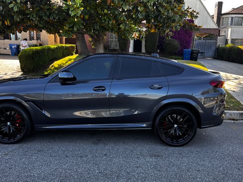 Used 2022 BMW X6 xDrive40i w/ M Sport Package AWD/4WD image 10