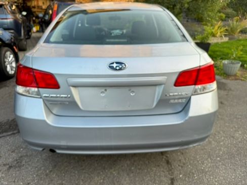 Used 2012 Subaru Legacy 2.5i w/ Alloy Wheel Pkg AWD/4WD image 9