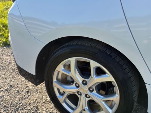 Used 2018 Chevrolet Volt Premier w/ Driver Confidence Package image 13