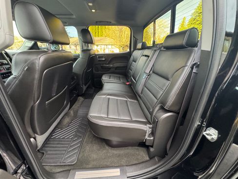 Used 2015 GMC Sierra 2500 Denali w/ Duramax Plus Package AWD/4WD image 9