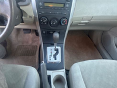 Used 2010 Toyota Corolla LE image 13
