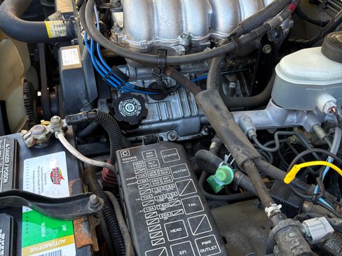 Used 2004 Toyota Tacoma PreRunner w/ Convenience Pkg RWD image 13
