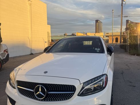 Used 2018 Mercedes-Benz C 300 Coupe image 2