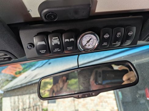 Used 2016 Jeep Wrangler Unlimited Sport image 15