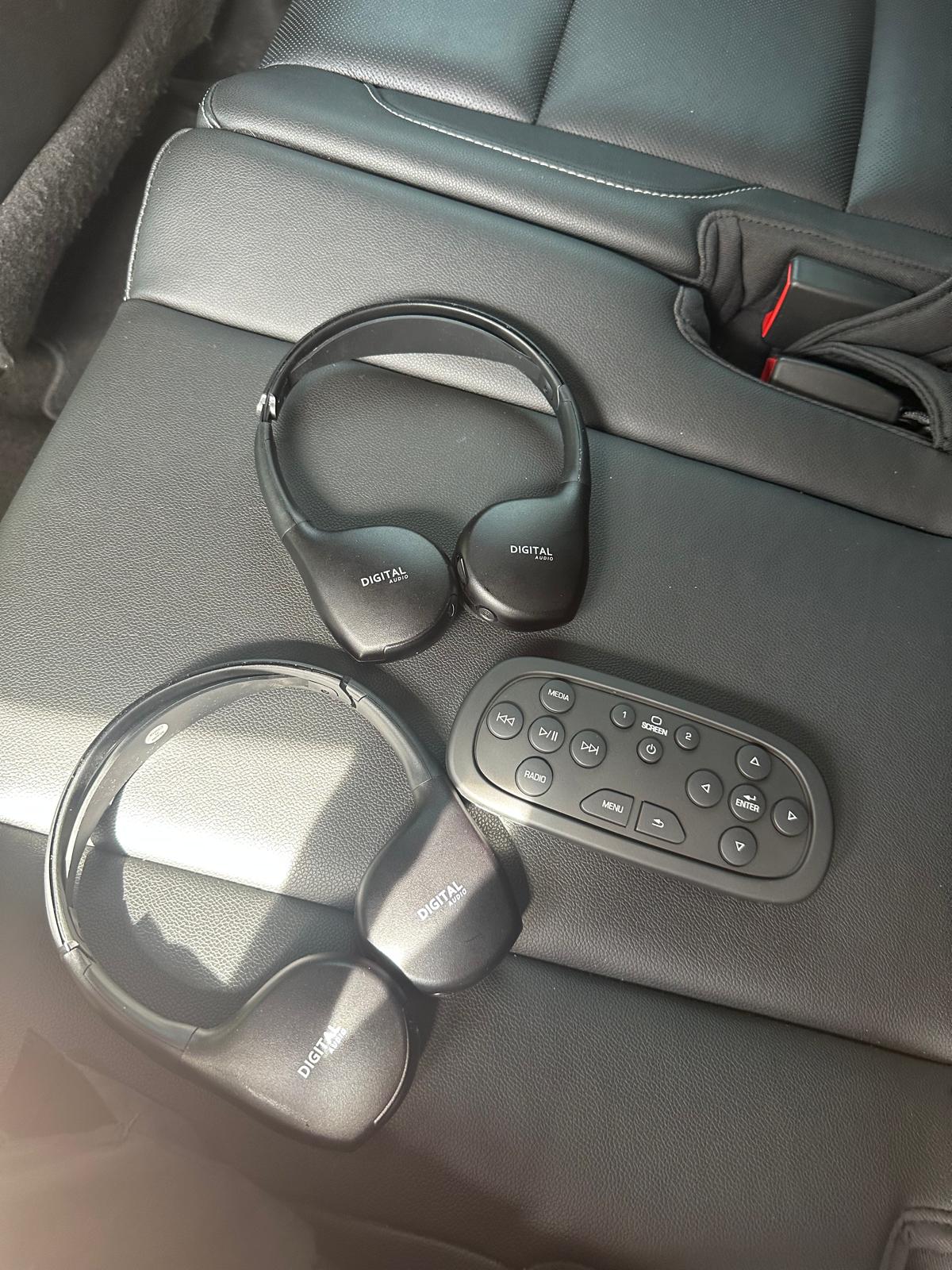 Used 2018 Chevrolet Tahoe Premier AWD/4WD image 26