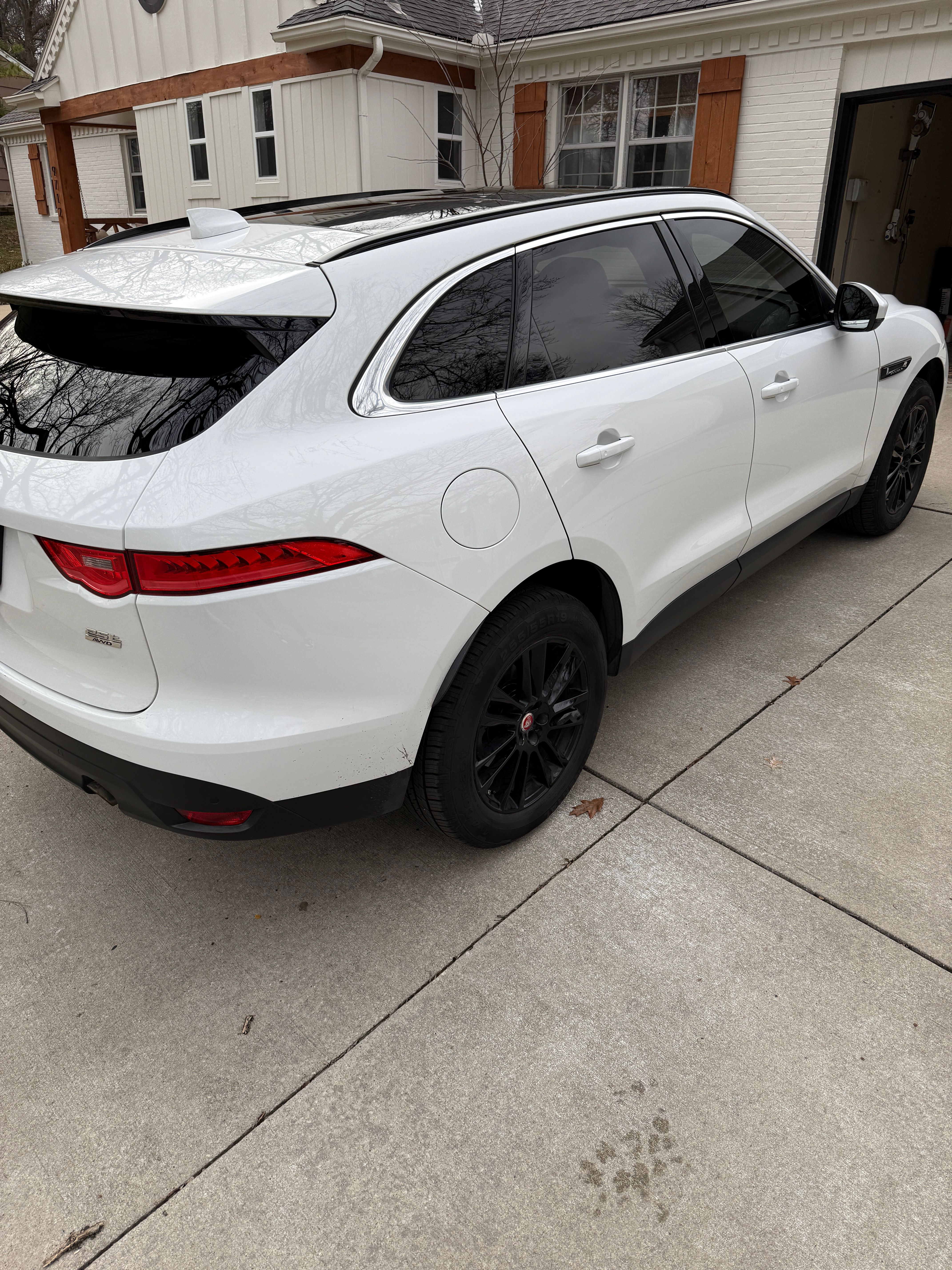Used 2019 Jaguar F-PACE Prestige AWD/4WD image 5