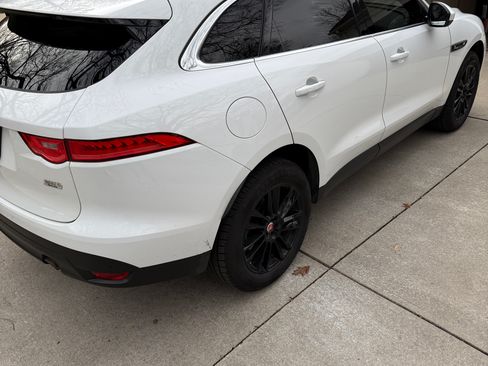 Used 2019 Jaguar F-PACE Prestige image 5