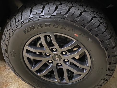 Used 2021 Ford Ranger Lariat w/ Tremor Off-Road Package image 14