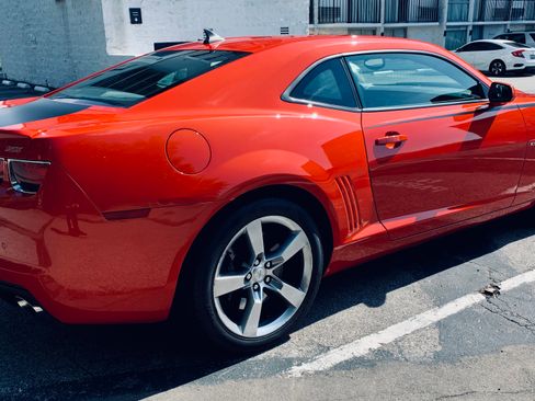 Used 2010 Chevrolet Camaro SS w/ RS Package RWD image 12