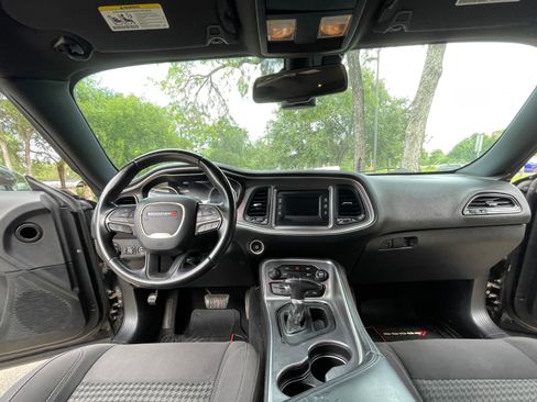 Used 2017 Dodge Challenger R/T RWD image 13