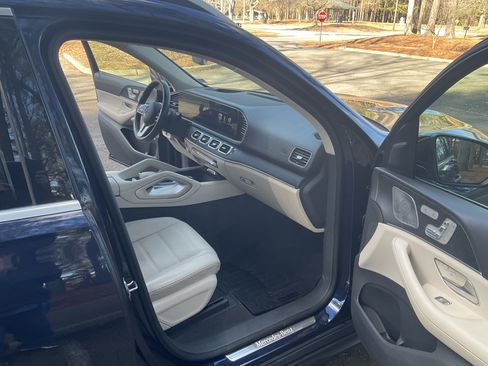 Used 2020 Mercedes-Benz GLS 450 4MATIC image 14