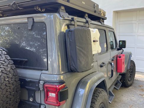 Used 2021 Jeep Wrangler Unlimited Rubicon w/ Xtreme Recon 35" Tire Package image 4