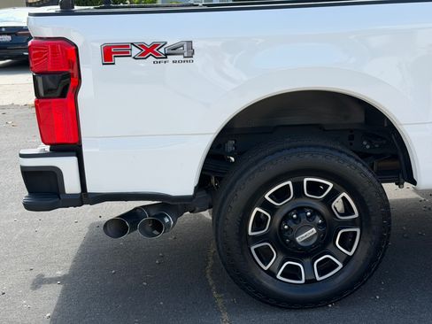 Used 2023 Ford F250 Platinum AWD/4WD image 13
