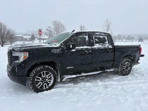 Used 2020 GMC Sierra 1500 AT4 image 2