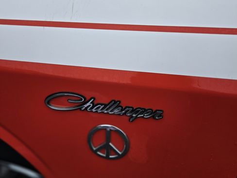Used 2018 Dodge Challenger SXT Plus image 12