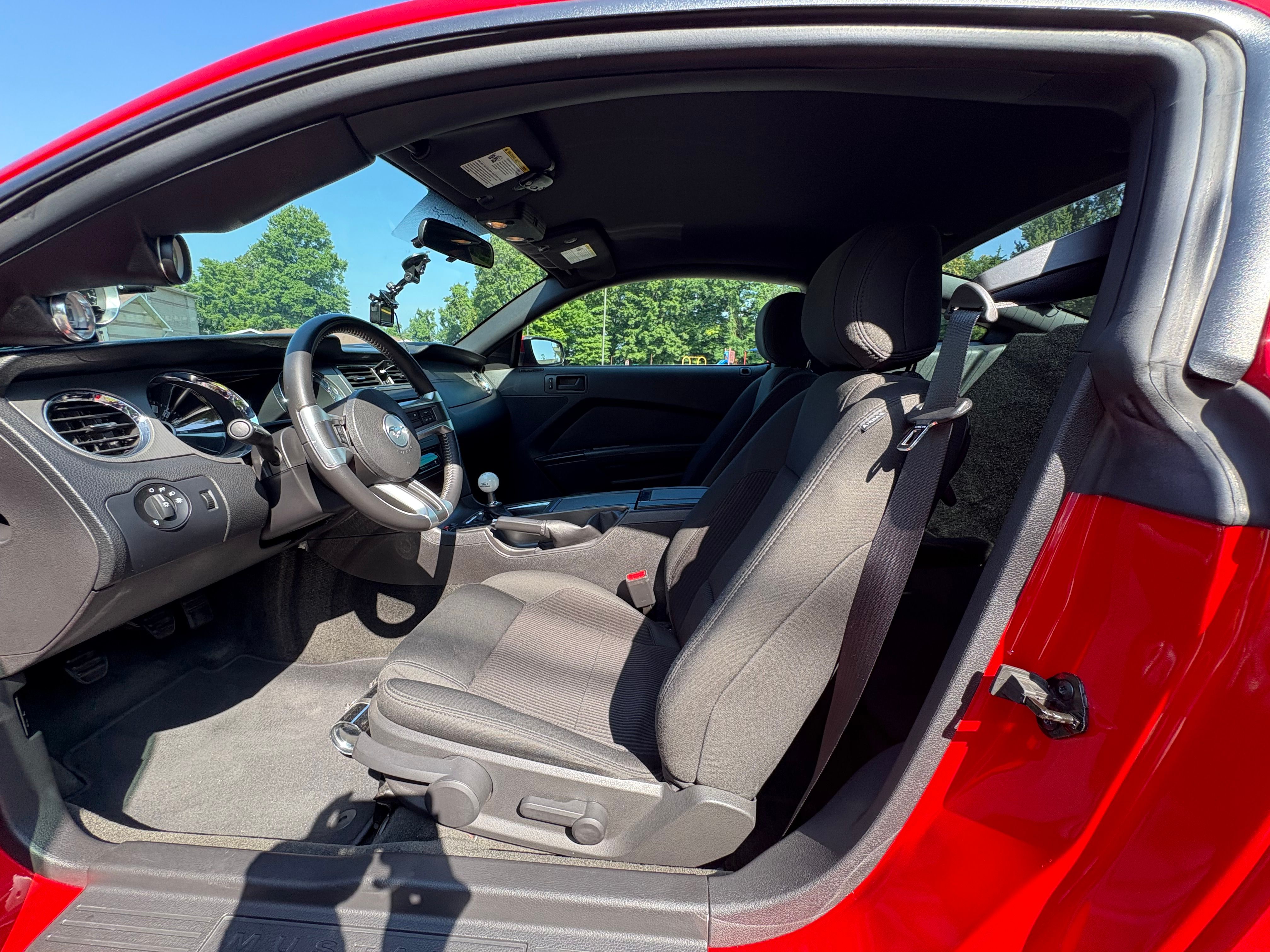 Used 2014 Ford Mustang GT RWD image 30