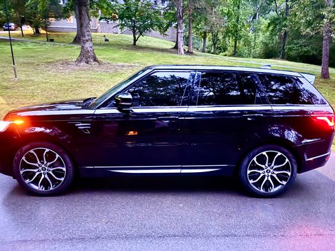 Used 2021 Land Rover Range Rover Sport SE AWD/4WD image 1