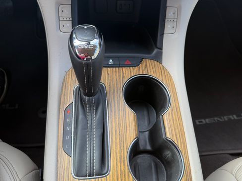 Used 2017 GMC Acadia Denali w/ Technology Package image 14