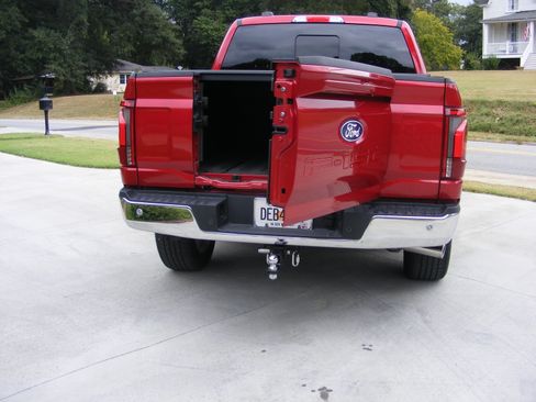 Used 2025 Ford F150 Lariat w/ Equipment Group 501A Mid AWD/4WD image 8