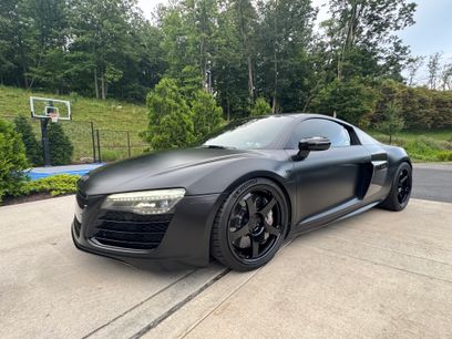 Used 2014 Audi R8 V10 w/ Ceramic Brake Package