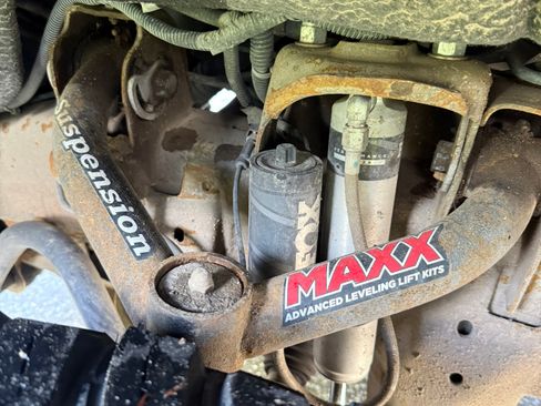 Used 2015 GMC Sierra 2500 SLE w/ SLE Preferred Package image 27