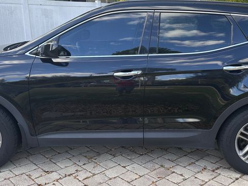 Used 2017 Hyundai Santa Fe Sport image 1