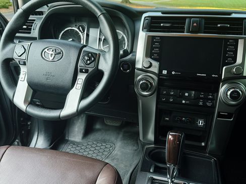 Used 2020 Toyota 4Runner Limited RWD image 8