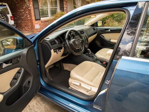 Used 2016 Volkswagen Jetta SEL image 6