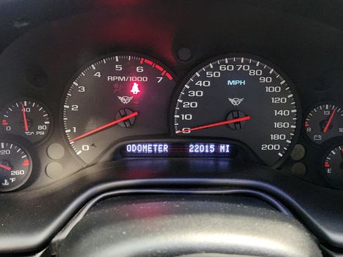 Used 1999 Chevrolet Corvette Coupe image 10