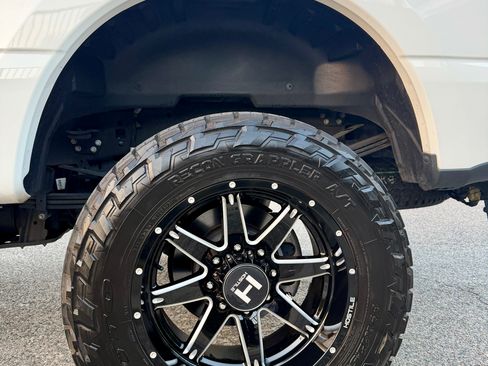 Used 2024 Ford F250 Platinum image 8