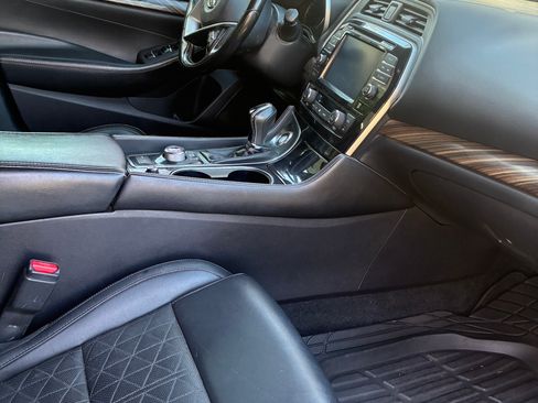 Used 2017 Nissan Maxima Platinum image 5