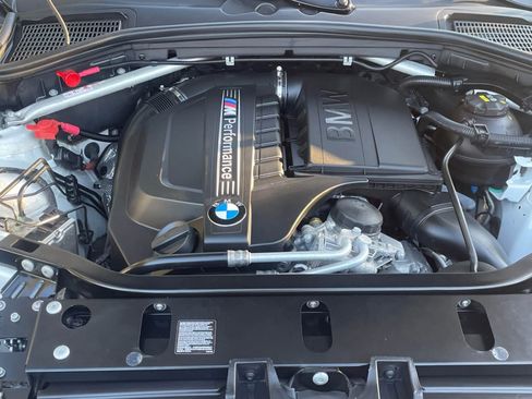 Used 2017 BMW X4 M40i image 11