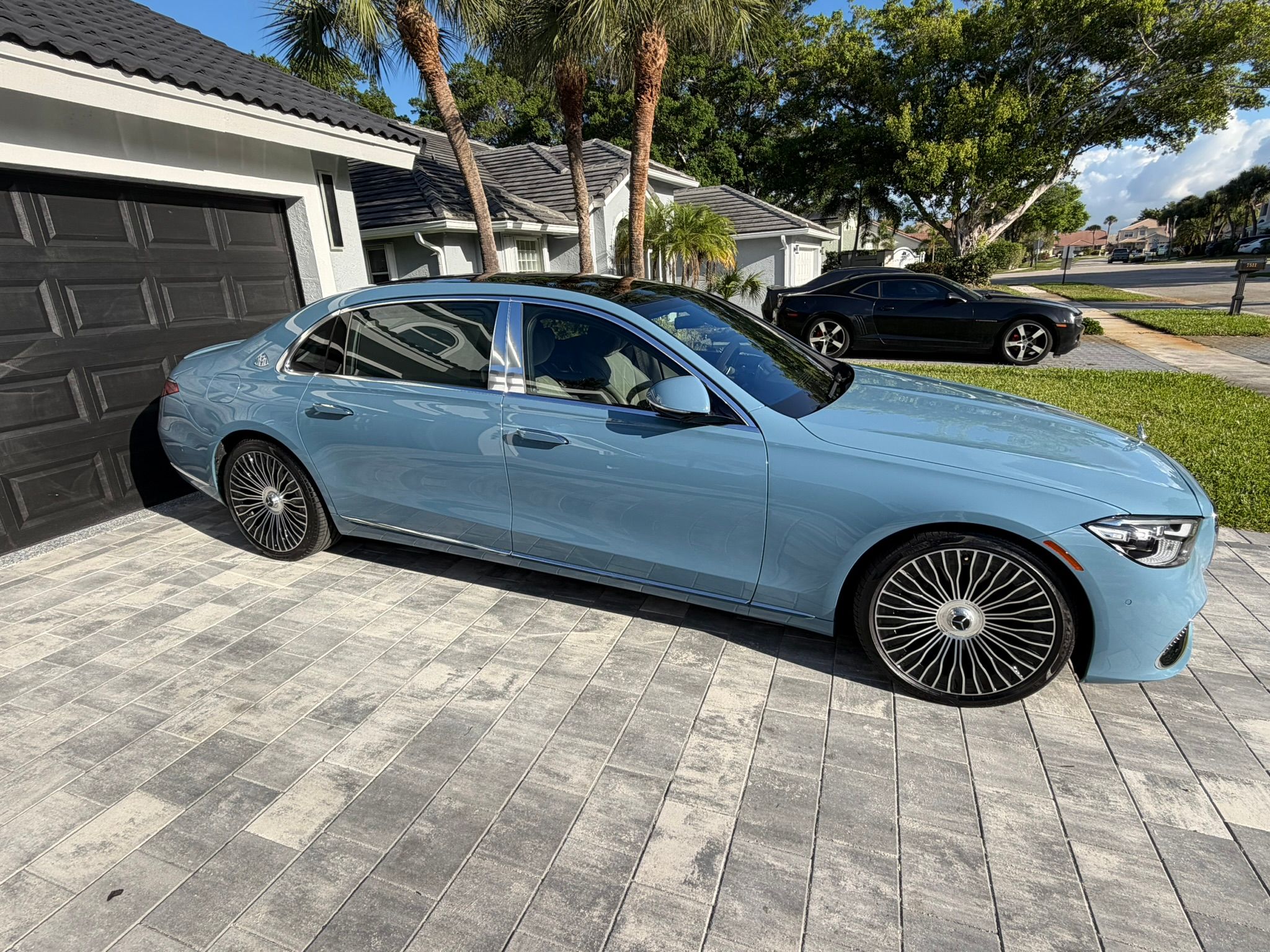 Used 2025 Mercedes-Benz Maybach S 580 4MATIC image 2