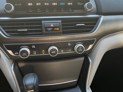 Used 2018 Honda Accord LX image 5