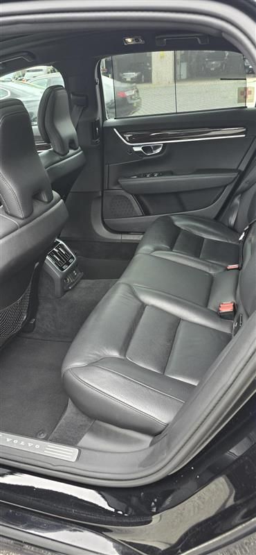 Used 2019 Volvo S90 T5 Momentum FWD image 6