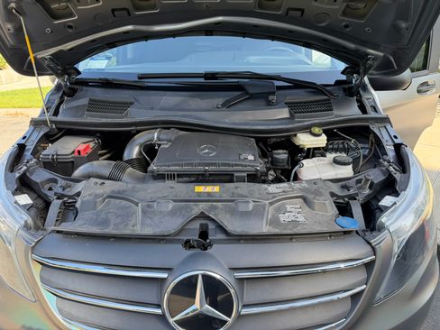 Used 2022 Mercedes-Benz Metris image 32