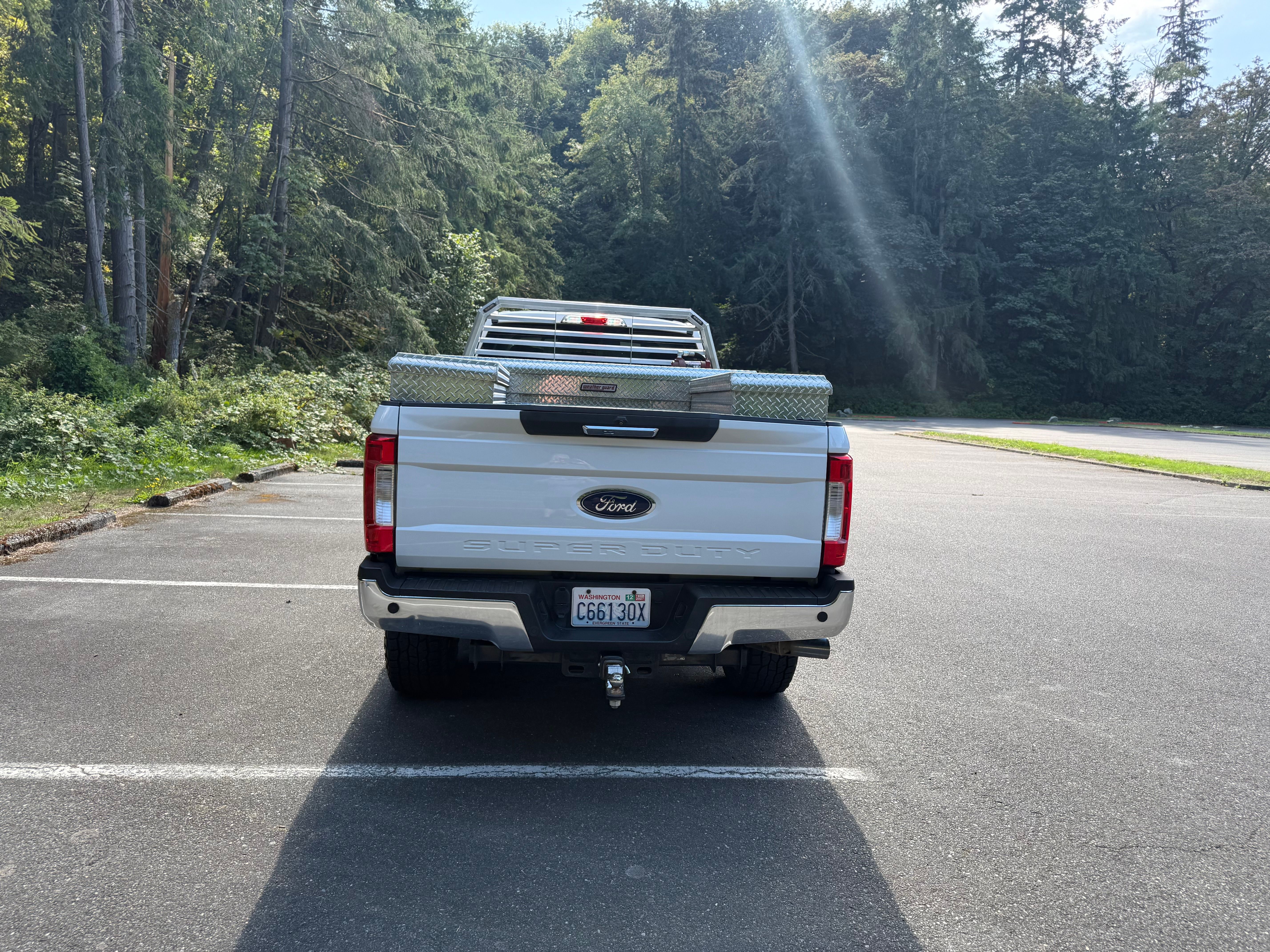 Used 2018 Ford F250 XLT w/ XLT Premium Package AWD/4WD image 8
