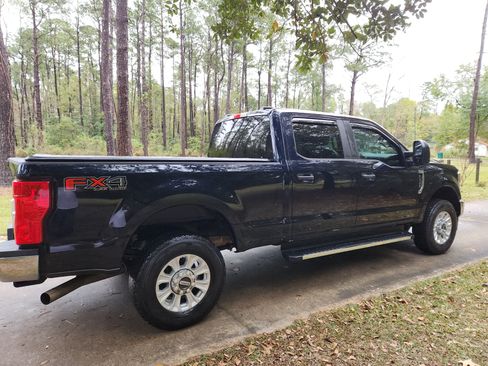 Used 2021 Ford F250 XL w/ STX Appearance Package image 9