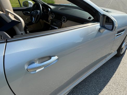 Used 2014 Mercedes-Benz SLK 350 image 9