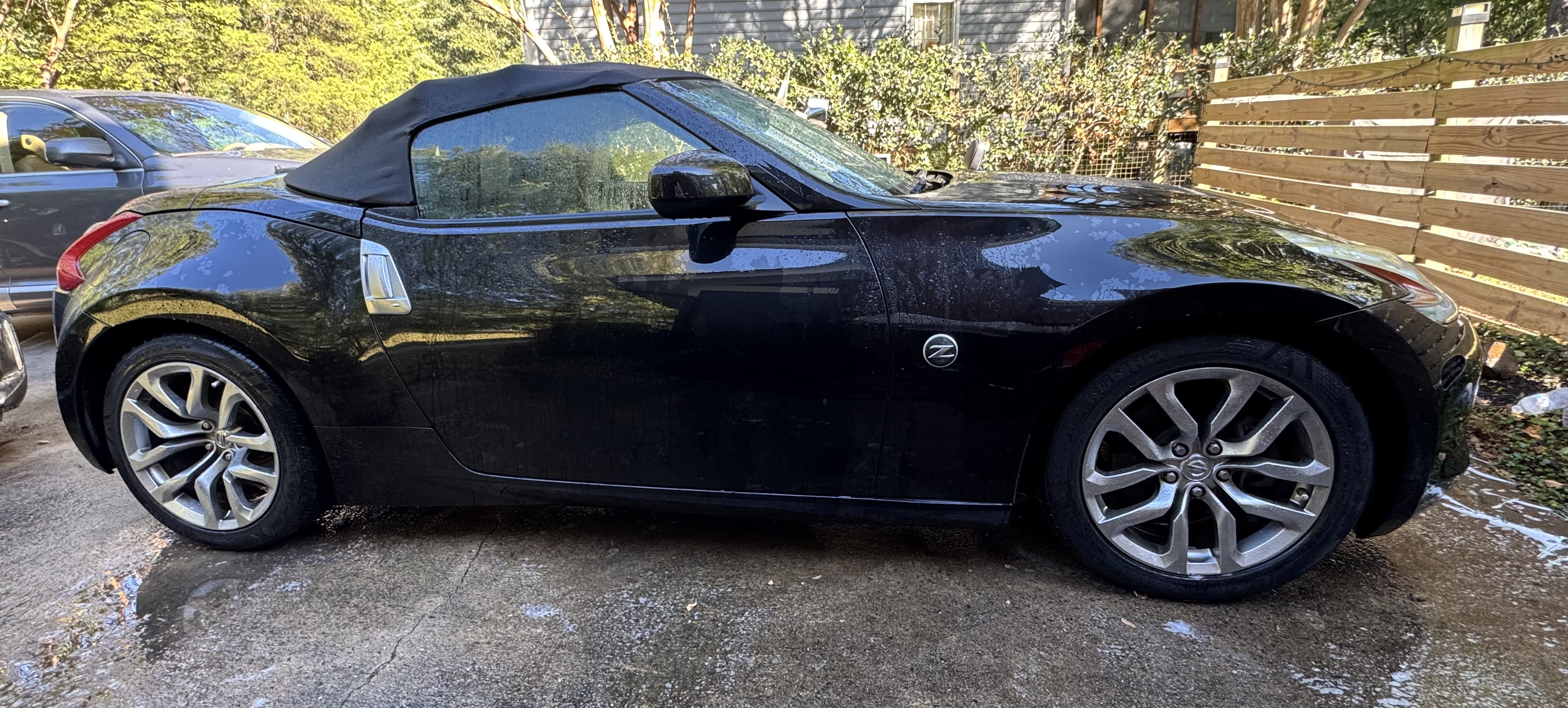 Used 2011 Nissan 370Z Touring RWD image 1
