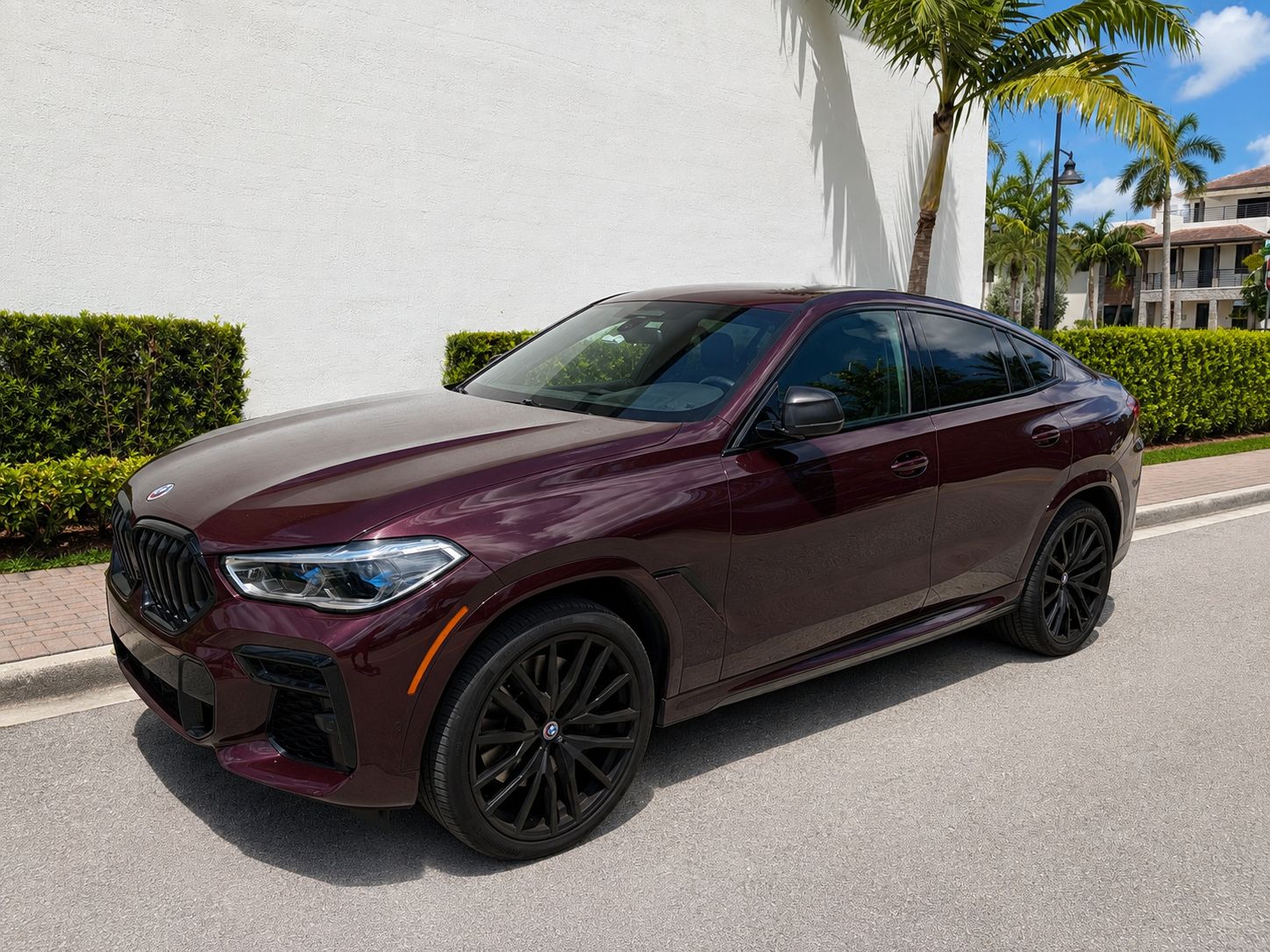 Used 2023 BMW X6 M50i w/ Executive Package AWD/4WD image 9