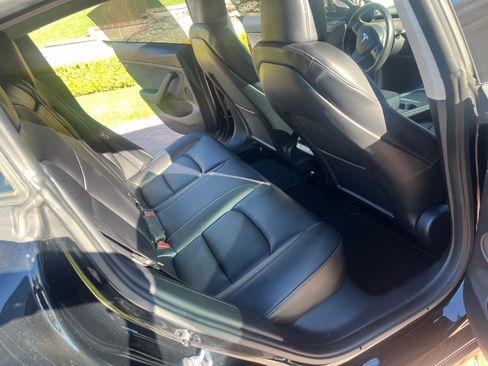 Used 2023 Tesla Model 3 Standard Range image 13